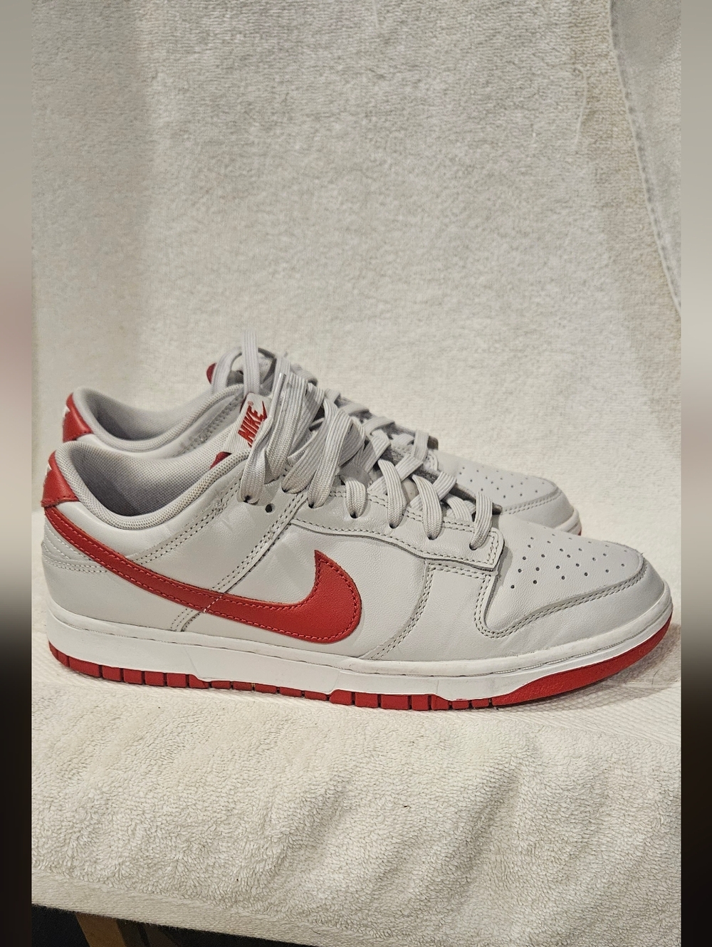 NIKE DUNK LOW SNEAKERS